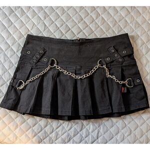 Vintage Tripp NYC Black Chain-Embellished Pleated Mini Skirt - M